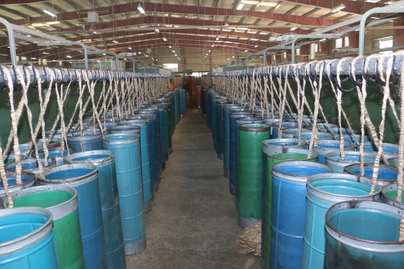Jute fiber processing in Bangladesh for China's industry